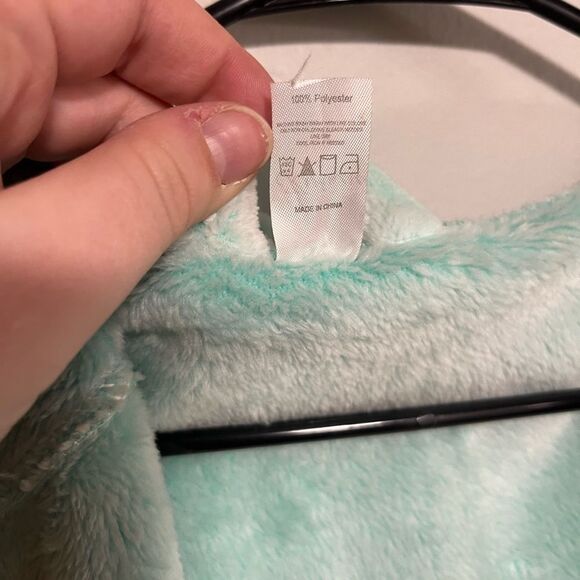 Kashemere Robe - Picture 4 of 7